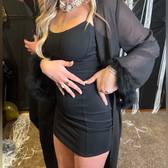 Black mini Dress - Picture 7 of 9